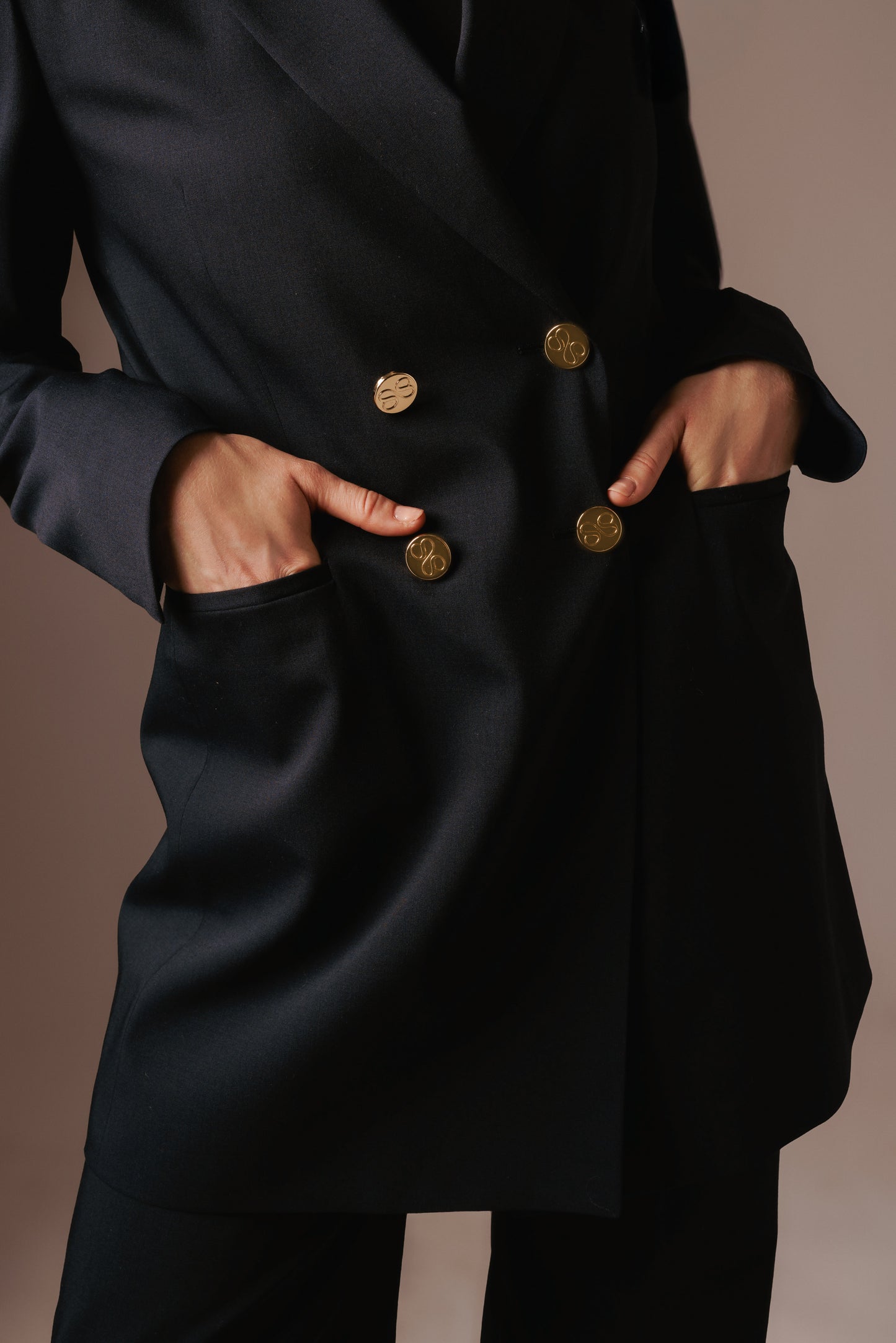 Laila Blazer Lang - Marineblauw met gouden details